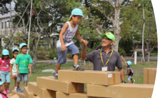 公園遊びは専門家にお任せ！公園プレーパーク